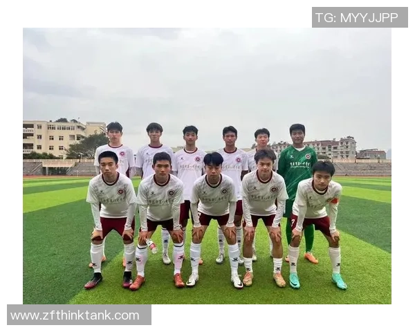 重庆辅仁中学足球队奋勇拼搏展现青春风采助力校园文化建设与发展